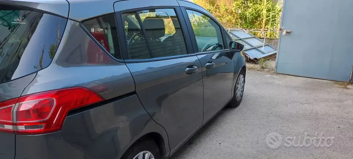 Usata Ford B-MAX Titanium 90 CV (66 kW) 2015 Monovolume