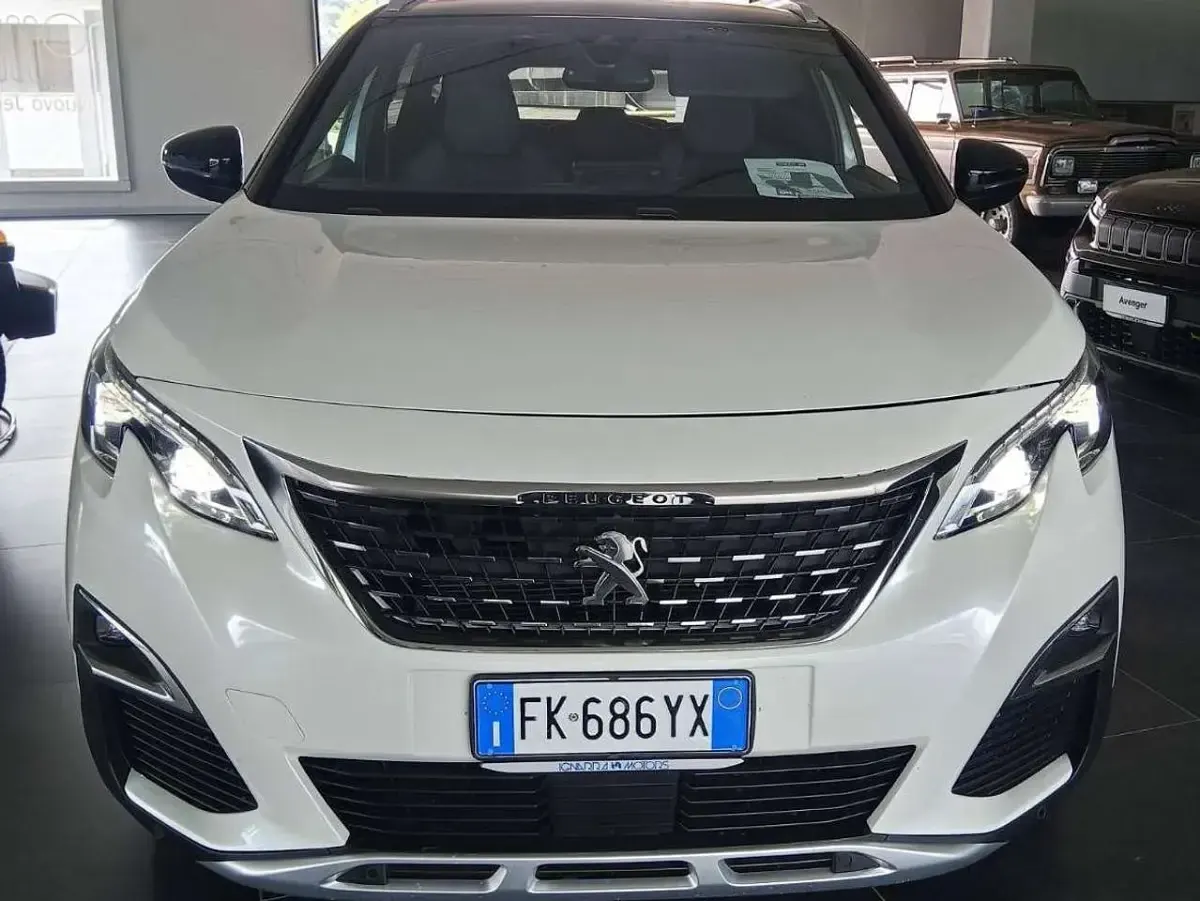 Usata Peugeot 5008 GT-line 120 CV (88 kW) 2017 Bianco Monovolume