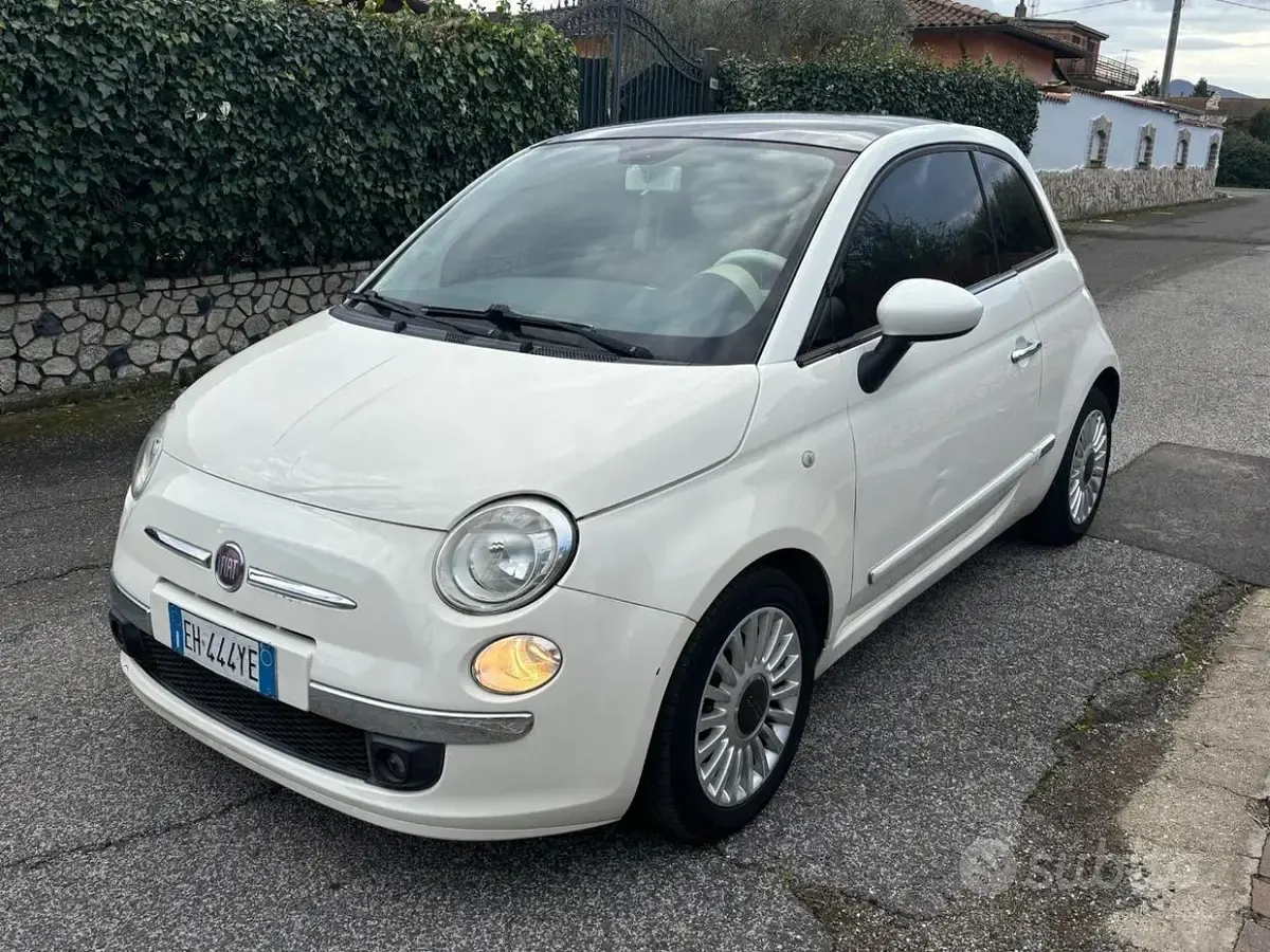 Usata Fiat 500 Lounge 85 CV (62 kW) 2011 Bianco
