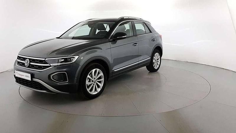 Usata VW T-Roc Style 110 CV (80 kW) 2022 Grigio indinium SUV