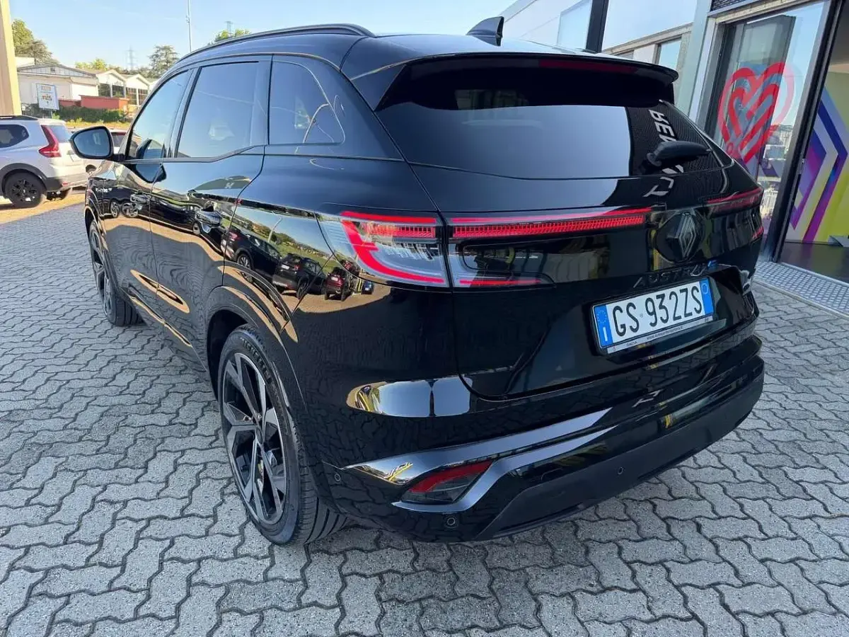 Usata Renault Austral Iconic Esprit Alpine 199 CV (146 kW) 2024 Nero SUV