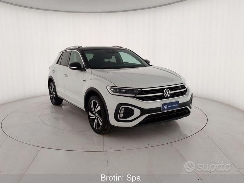 Usata VW T-Roc R-line 150 CV (110 kW) 2024 Grigio metallizzato SUV