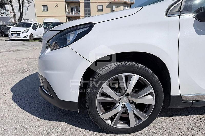 Usata Peugeot 2008 115 CV (84 kW) 2014 Bianco SUV