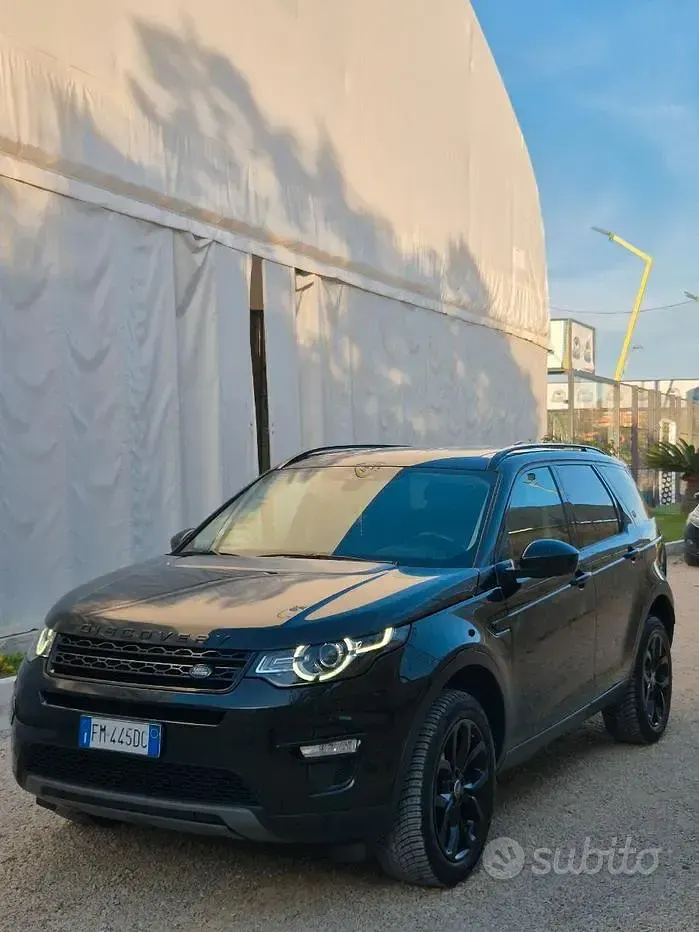 Usata Land Rover Discovery 5 150 CV (110 kW) 2017 Nero SUV
