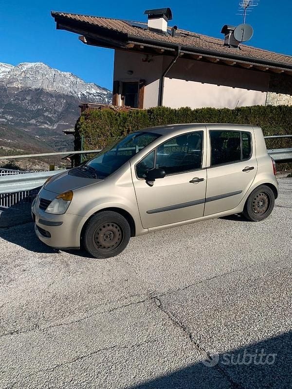 Usata Renault Modus 75 CV (55 kW) 2008 Monovolume