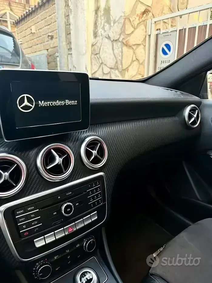 Usata Mercedes A180 Premium 122 CV (89 kW) 2016 Grigio Berlina