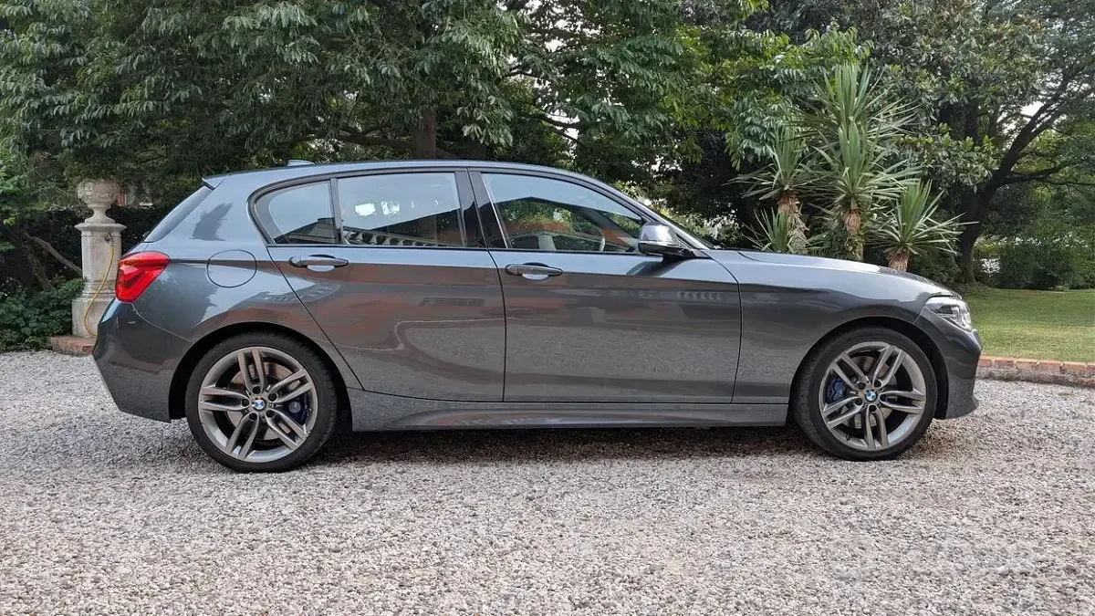 Usata BMW 120 M Sport 190 CV (139 kW) 2017 Grigio Utilitaria