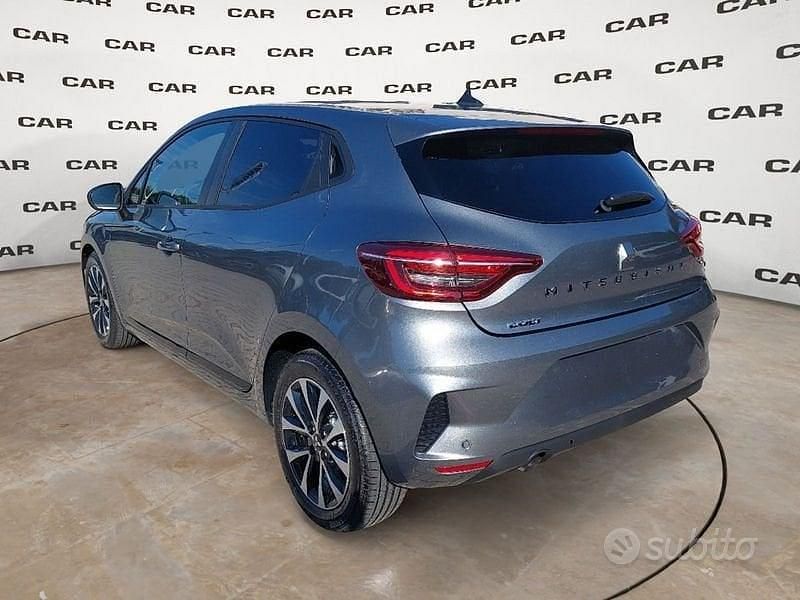 Nuova Mitsubishi Colt Invite 65 CV (47 kW) 2025 Grigio Utilitaria