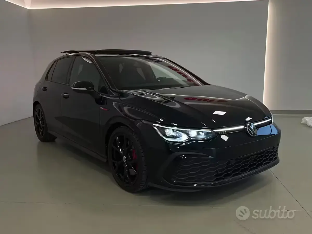 Usata VW Golf VIII GTI 245 CV (180 kW) 2024 Nero Berlina