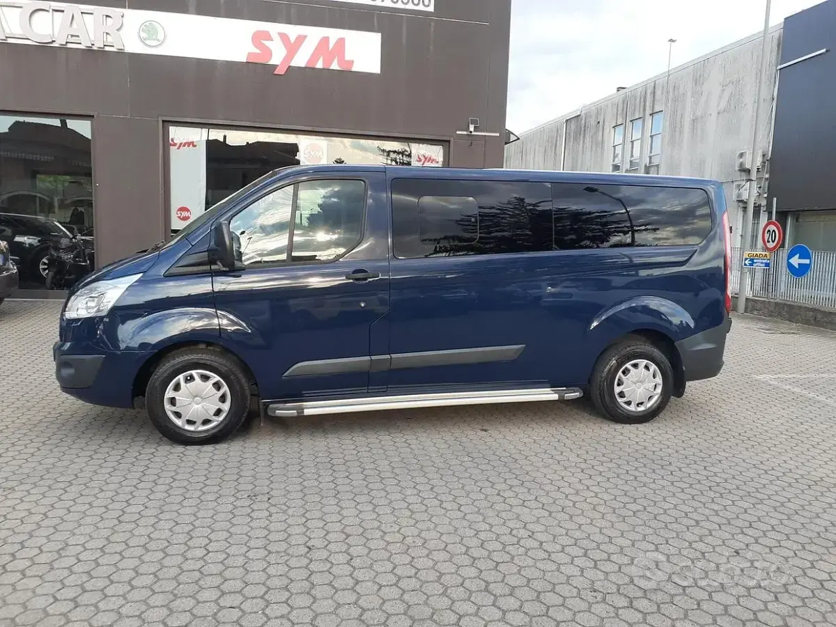 Usata Ford Transit Custom 131 CV (96 kW) 2018 Blu Station wagon