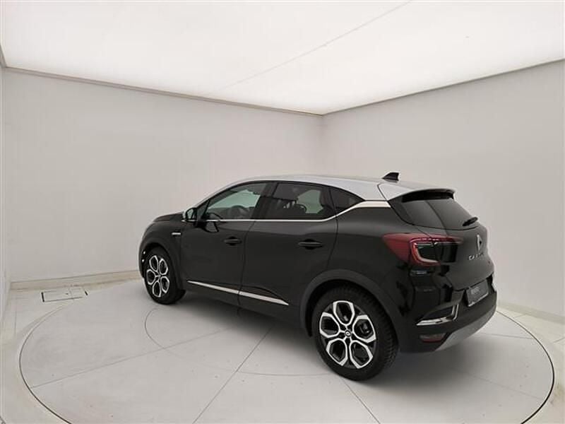 Usata Renault Captur Intens 145 CV (106 kW) 2022 Nero SUV