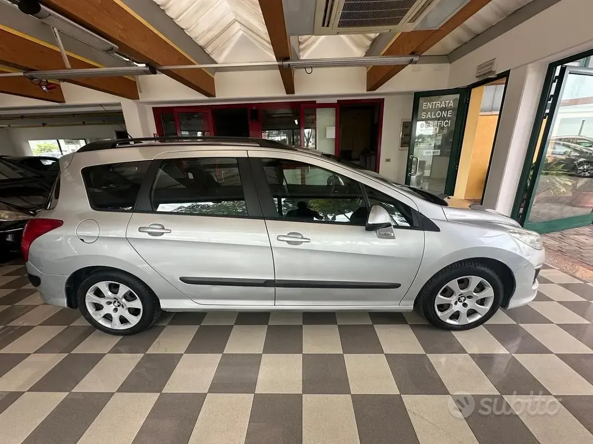 Usata Peugeot 308 Business-Line 93 CV (68 kW) 2013 Grigio Berlina
