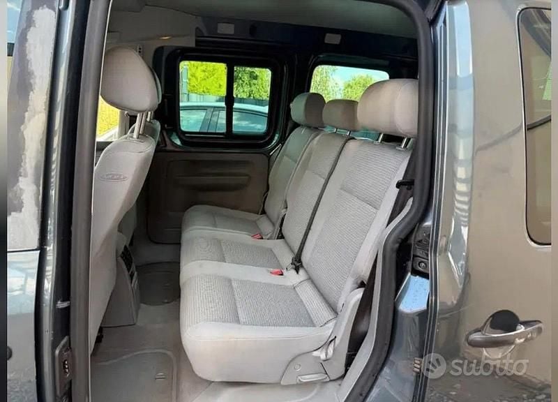 Usata VW Caddy Life 102 CV (75 kW) 2005 Grigio Monovolume