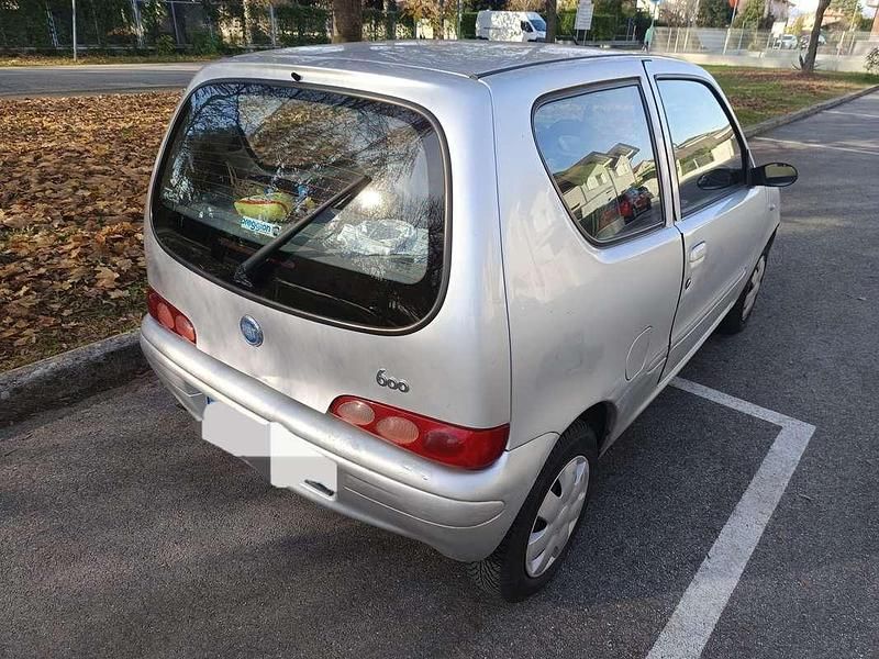 Usata Fiat 600 54 CV (39 kW) 2007 Argento Utilitaria