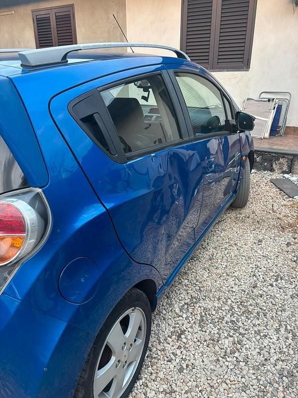 Blu Usata 2012 Chevrolet Spark Due volumi | 2700 € (Super prezzo) - Immagine 1/4