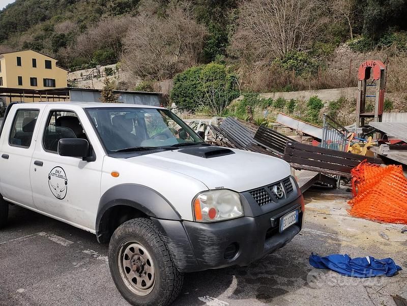 Usata Nissan Navara 2010 Bianco Pick-up