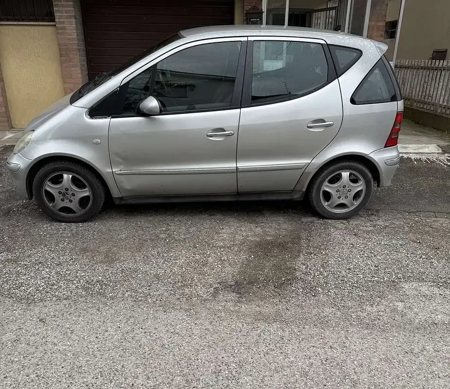 Usata Mercedes A140 Avantgarde 82 CV (60 kW) 2002 Utilitaria