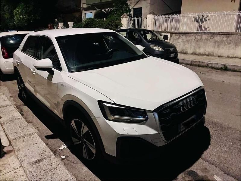 Usata Audi Q2 Admired 116 CV (85 kW) 2021 Blu/azzurro SUV