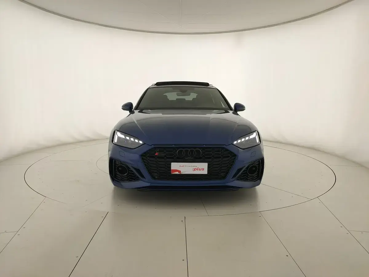 Usata Audi RS5 Sportback Ambiente 450 CV (330 kW) 2024 Blu ascari metallizzato Coupé