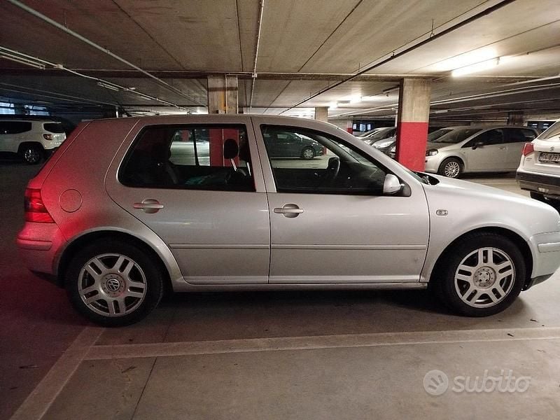 Usata VW Golf IV Comfortline 110 CV (80 kW) 2002 Grigio Berlina