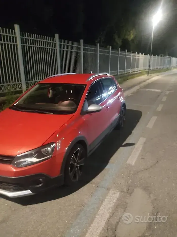 Usata VW Polo Cross 90 CV (66 kW) 2012 Rosso Utilitaria