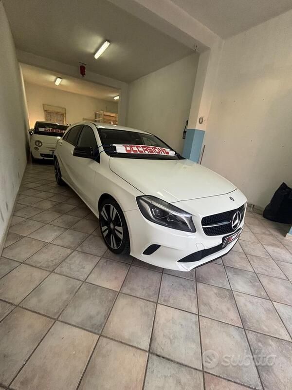 Usata Mercedes A200 Premium 136 CV (100 kW) 2017 Bianco Berlina