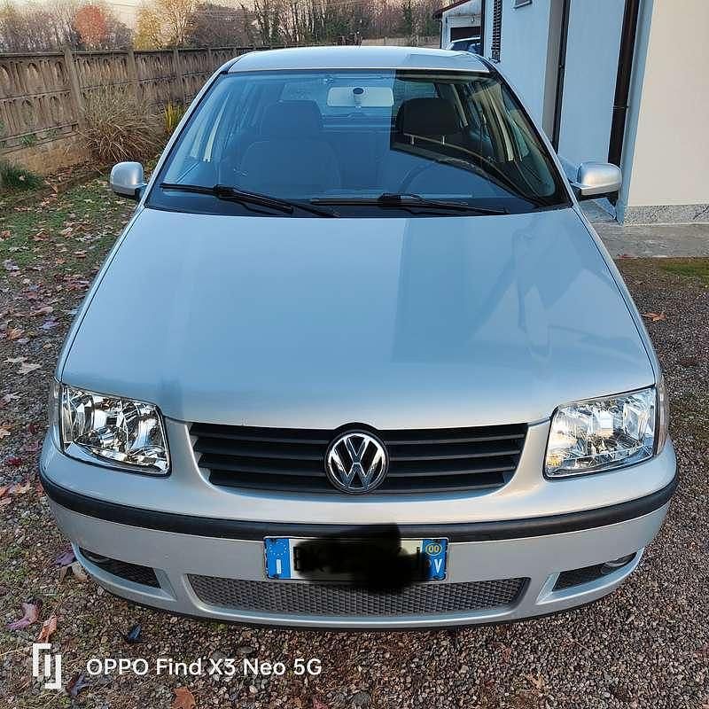 Usata 2000 VW Polo Comfortline Tre volumi | 2500 € (Buon prezzo) - Immagine 1/4