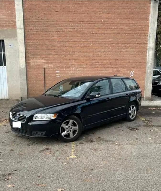 Usata Volvo V50 Plus 114 CV (83 kW) 2011 Nero Station wagon