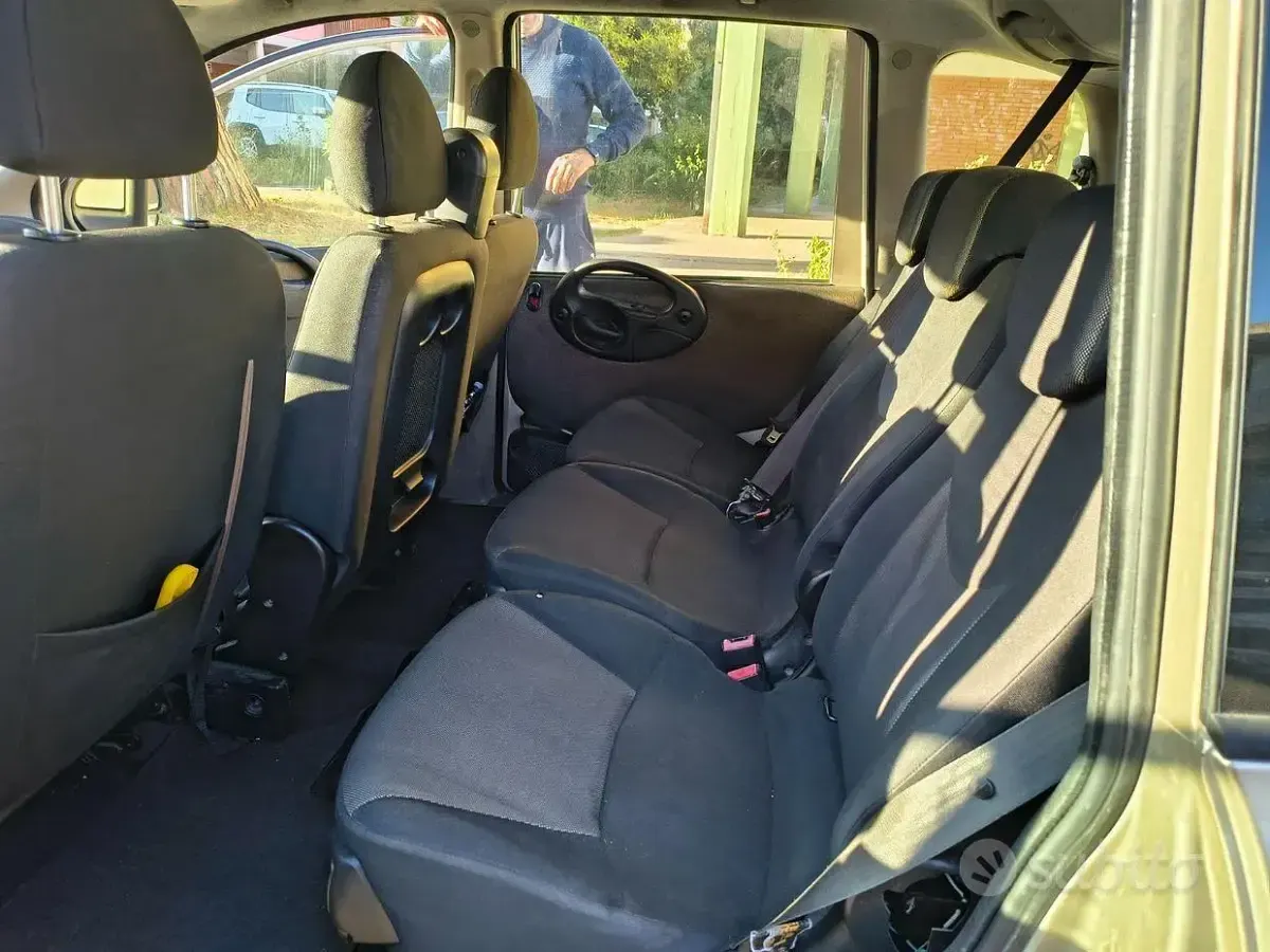Käytetty Fiat Multipla 120 HP (88 kW) 2007 Tila-auto