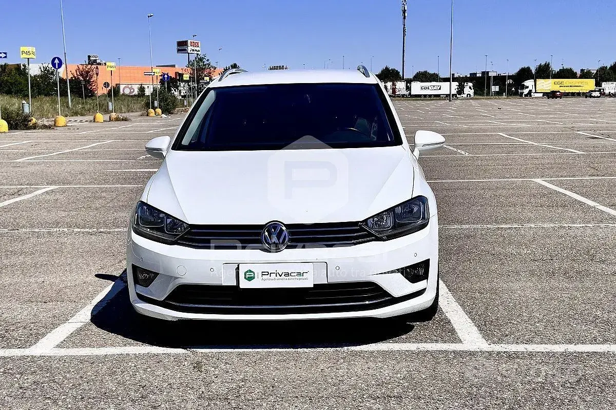 Usata VW Golf Sportsvan Executive 110 CV (80 kW) 2016 Bianco Monovolume