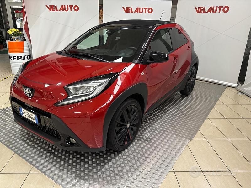 Rosso Usata 2023 Toyota Aygo X Lounge SUV | 15.900 € (Buon prezzo) - Immagine 1/4