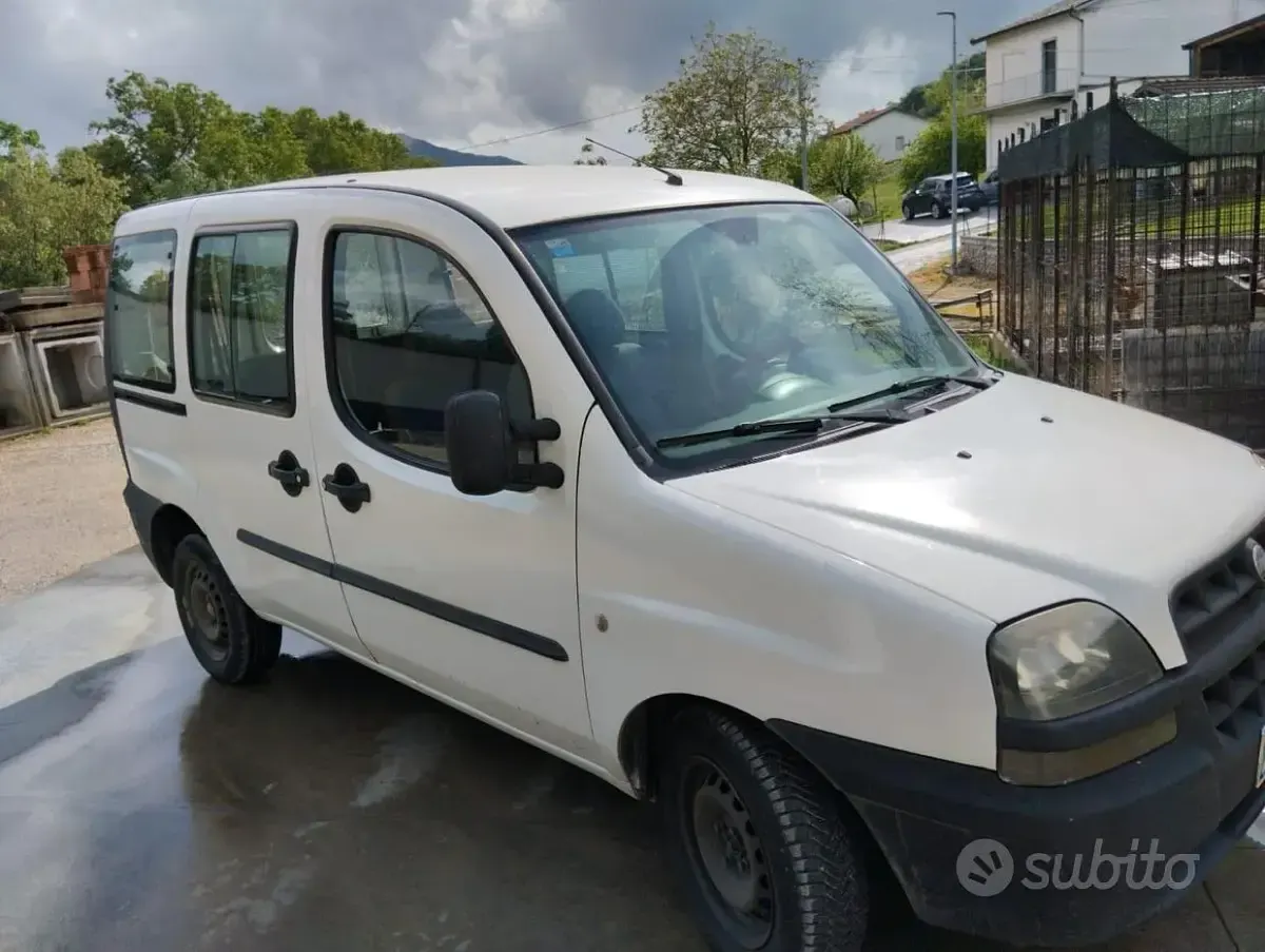 Usata Fiat Doblò 101 CV (74 kW) 2002 Bianco Monovolume