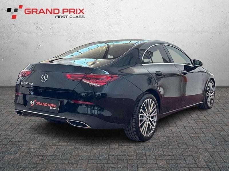 Usata Mercedes CLA200 150 CV (110 kW) 2020 Nero Berlina