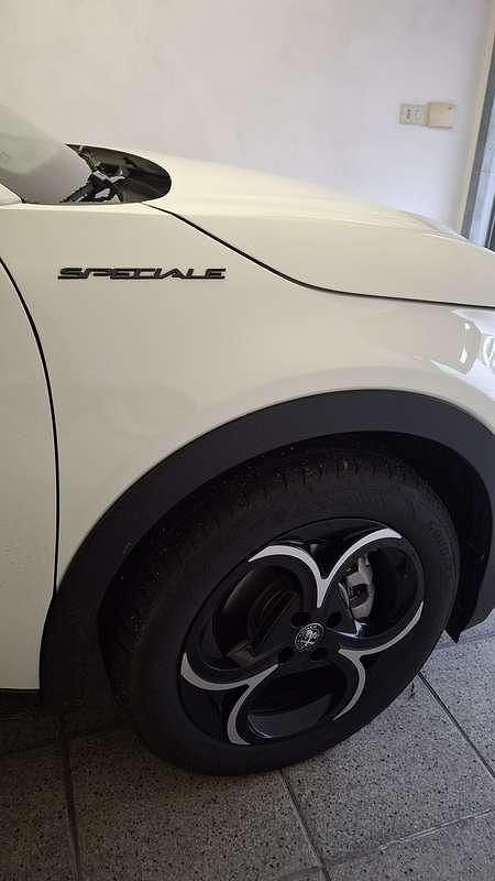 Nuova Alfa Romeo Junior Edizione Speciale 136 CV (100 kW) 2025 Bianco SUV