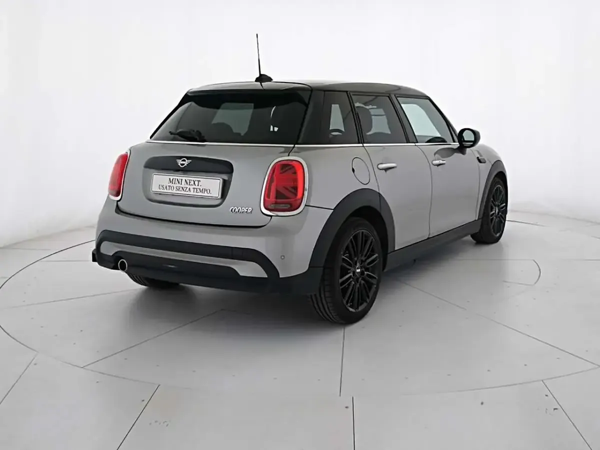 Usata Mini Cooper 136 CV (100 kW) 2023 Melting silver iii Utilitaria