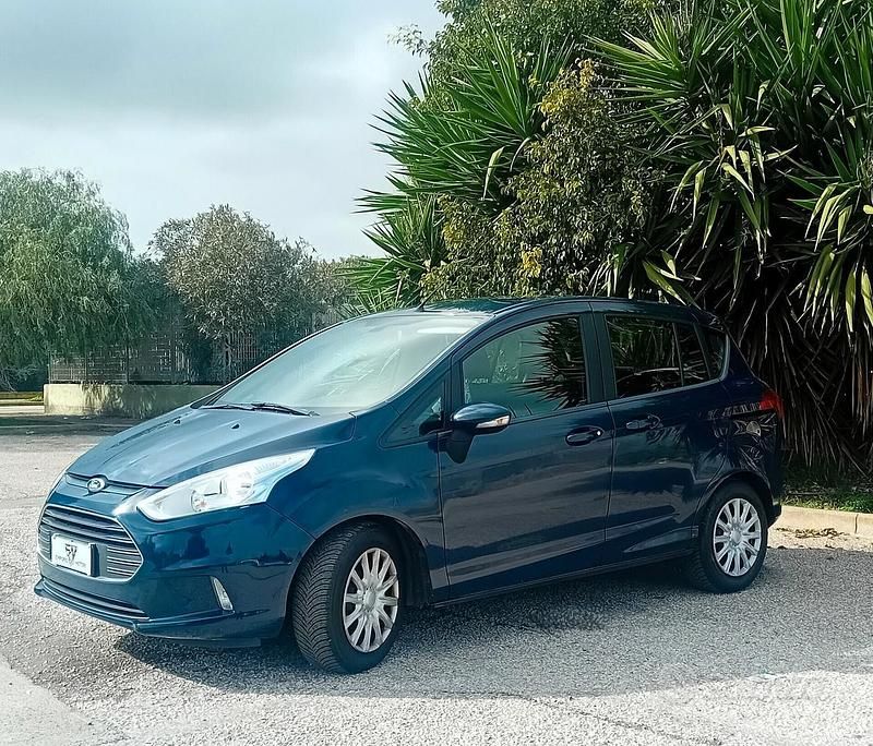 Usata Ford B-MAX 75 CV (55 kW) 2017 Blu Monovolume