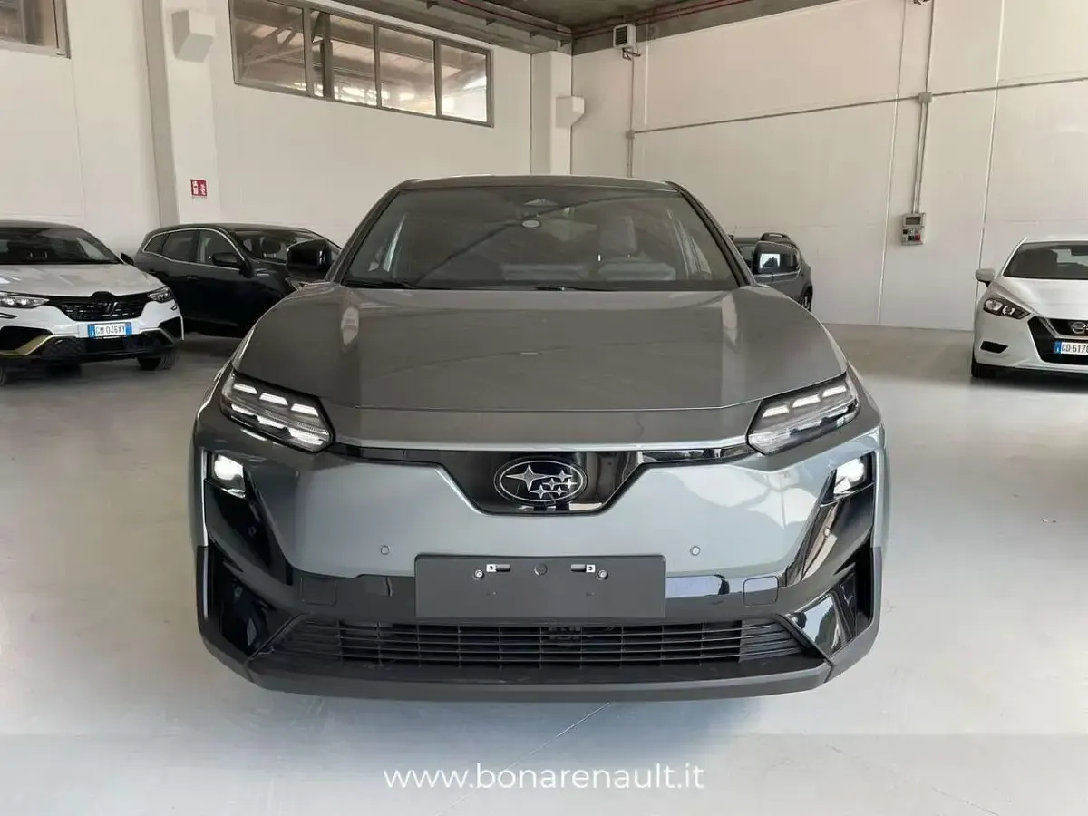 Nuova Subaru Uncharted 122 kW (167 CV) 2026 Grigio SUV