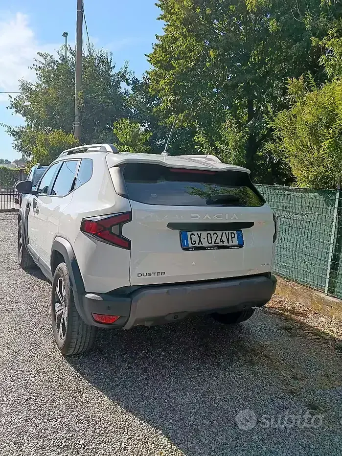 Usata Dacia Duster 101 CV (74 kW) 2025 Bianco Monovolume