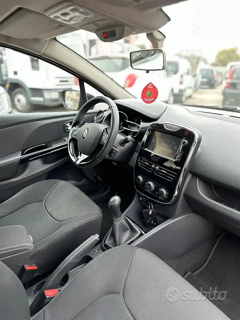 Usata Renault Clio 54 CV (39 kW) 2013 Nero Berlina