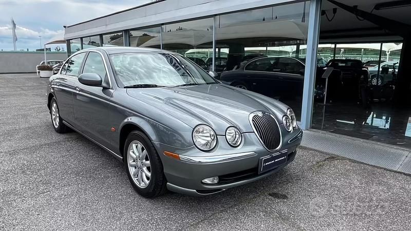 Usata Jaguar S-Type Executive 238 CV (175 kW) 2003 Grigio Berlina