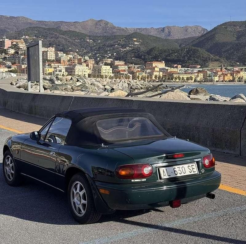 Usata Mazda MX5 90 CV (66 kW) 1997 Verde Cabrio