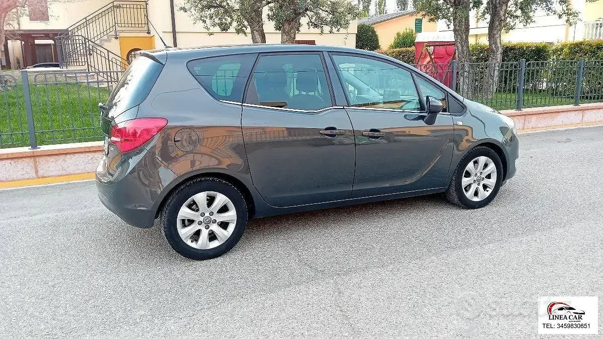 Usata Opel Meriva 95 CV (69 kW) 2015 Grigio Monovolume