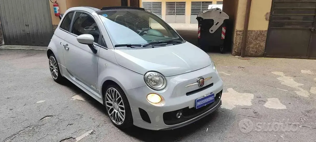 Usata Abarth 500C Custom 135 CV (99 kW) 2014 Grigio Cabrio
