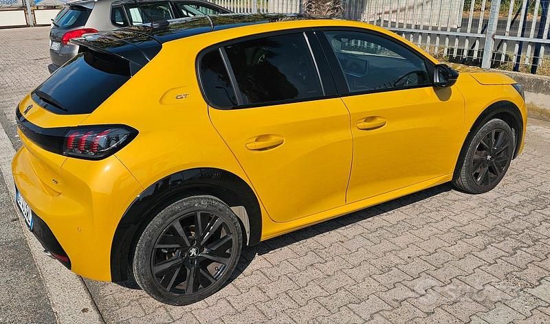 Usata Peugeot 208 GTi 100 CV (73 kW) 2023 Giallo Utilitaria