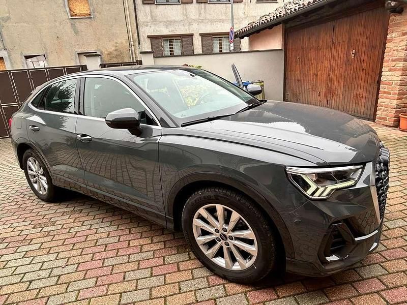 Usata Audi Q3 Sportback Business Plus 150 CV (110 kW) 2022 Grigio SUV