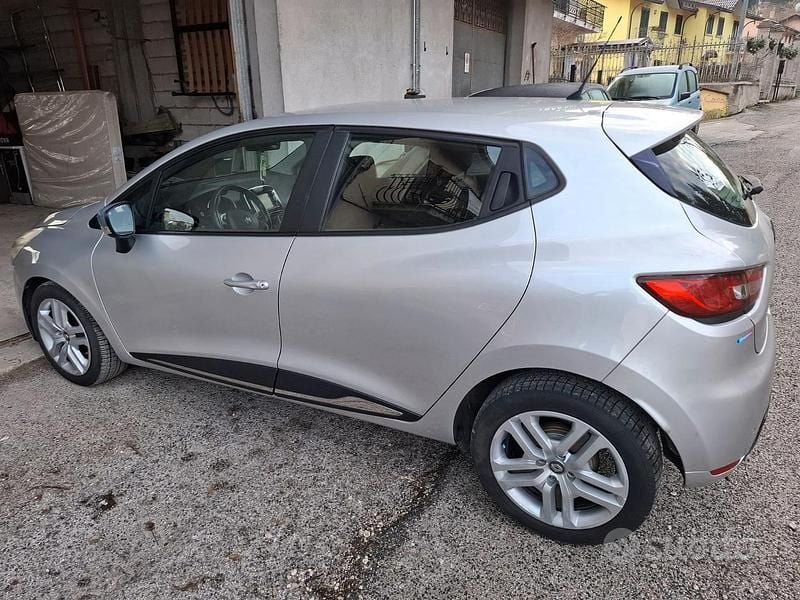 Usata Renault Clio IV 75 CV (55 kW) 2016 Grigio Berlina
