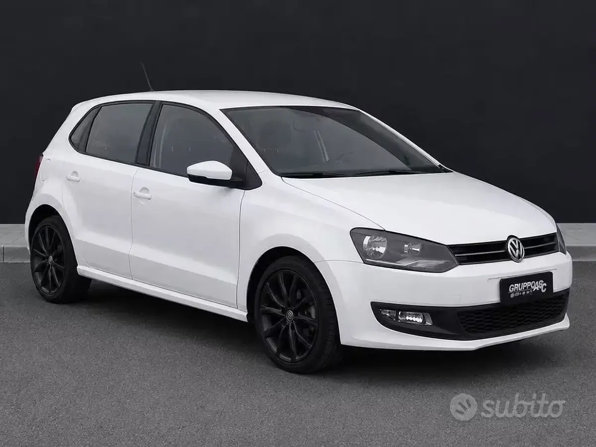 Usata VW Polo Comfortline 75 CV (55 kW) 2013 Bianco Utilitaria