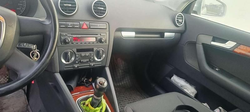 Usata Audi A3 Ambition 105 CV (77 kW) 2006 Argento Utilitaria