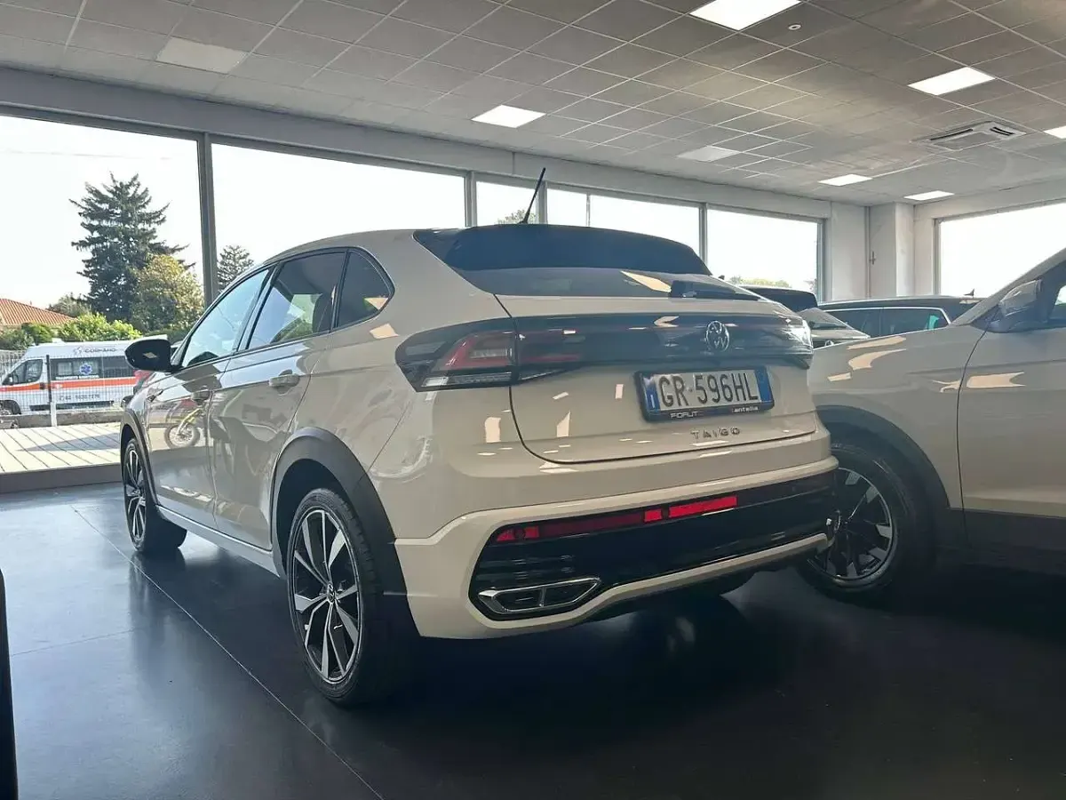 Usata VW Taigo R-line 110 CV (80 kW) 2023 Pure white SUV