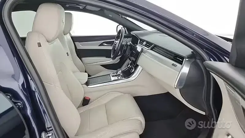 Usata Jaguar XF R-Dynamic 204 CV (150 kW) 2021 Bluazzurro Berlina